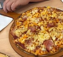 Hawaiian Pizza
