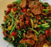 Stir-Fried Beef with Yellow Onion