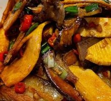 Bamboo Shoots Stir-Fried with Preserved Pork