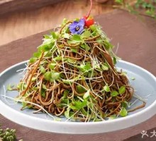 Fiddlehead Fern with Black Tofu Threads