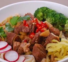 Braised Pork with Knife-Cut Noodles
