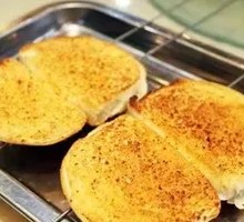 Grilled Steamed Bun Slices