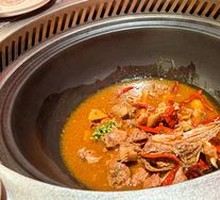 Stewed Goose in Iron Pot