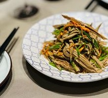 Blue Bean and Black Fungus Stir-fry