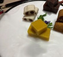 Imperial Four Delicacies