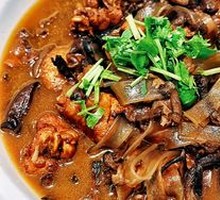 Lushan Chicken Stewed with Wild Mushrooms