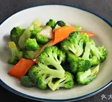 Garlic-Braised Broccoli