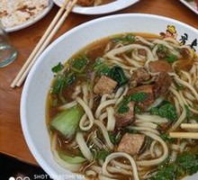 Jinlaisun Stewed Meat Noodles