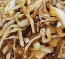 Sizzling Glass Noodles with Cabbage