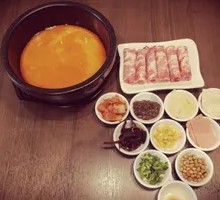 Kimchi Beef Noodle Soup