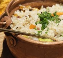 Stewed Rice with Beef Liver and Copper Pot