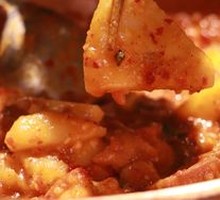 Copper Pot Steamed Rice Cake with Braised Chicken