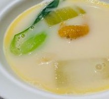 Braised Fish Maw with Pig's Trotter and Chicken