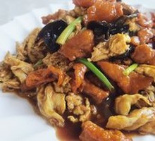 Sour Stir-Fried Egg with Wood Ear Mushrooms