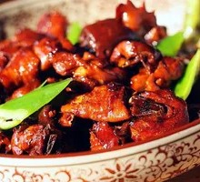 Stone Plate Stir-Fried Chicken