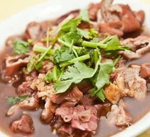 Beijing-style Braised Pork with Fried Buns