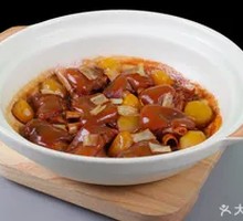 Crispy Green Onion and Chestnut Braised Two-Headed Black Pig Trotters