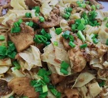 Stir-fried Pork with Tofu Skin