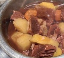 Beef Shank with Potatoes and Carrots