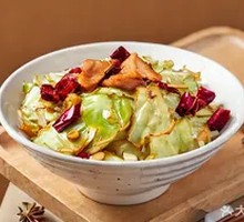 Crispy Flatbread Stir-Fried Cabbage