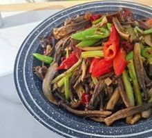 Spicy Tea Tree Mushroom Hot Pot