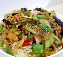 Wood Ear Mushroom and Pork Noodles