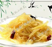 Stir-Fried Potato Shreds with Green Chili