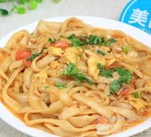 Tomato and Egg Fried Noodles
