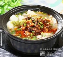 Braised Beef Knife-Cut Noodles in Clay Pot