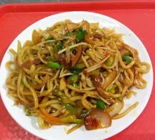 Stir-Fried Noodles with Shredded Meat