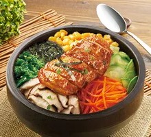 Charcoal-Grilled Chicken Stone Pot Rice