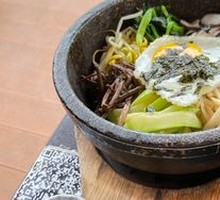 Moonlight Stone Pot Bibimbap