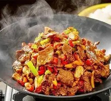 Stir-Fried Beef with Yellow Onion