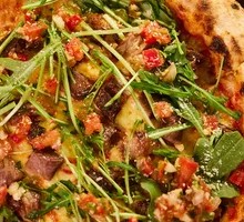 Charcoal-Grilled Beef Pizza