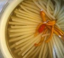 Clear Soup with Cordyceps, Chrysanthemum, and Tofu