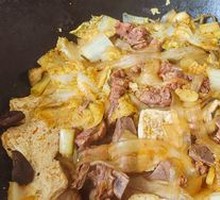 Stir-Fried Spare Ribs in Iron Pot