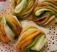 Health-Preserving Flower Bun