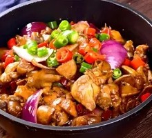 Stir-Fried Chicken in Iron Pot