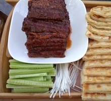 Crispy pancakes with hairtail fish