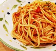 Spicy Tuna Tomato Noodles