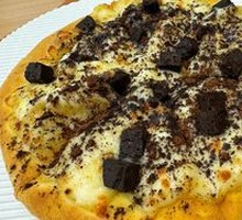 Chocolate Brownie Pizza