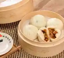 Winter Bamboo Shoots and Braised Pork Buns