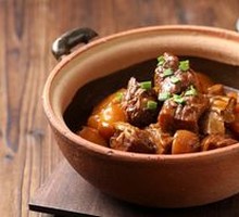 Braised Beef Brisket with Small Potatoes