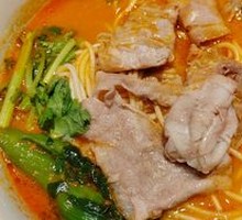 Herb Tomato Beef Noodles