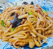 Pan-fried Meat Noodles