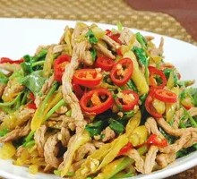 Spicy Wild Pepper Beef Rice