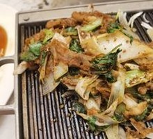 Grilled Lamb on Hot Plate