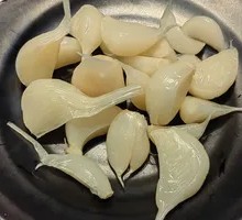 Sweet Pickled Garlic