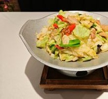 Stir-Fried Cabbage in Hot Pot