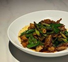 Stir-fried Pork with Garlic Shoots